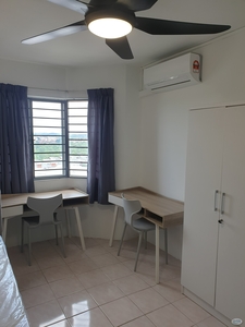 Subang Bestari Female Unit Renovated Master Room for Rent – Cozy Unit