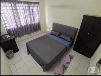 (Zero deposit)Comfy middle room for rent at suriaMas condominium sunway