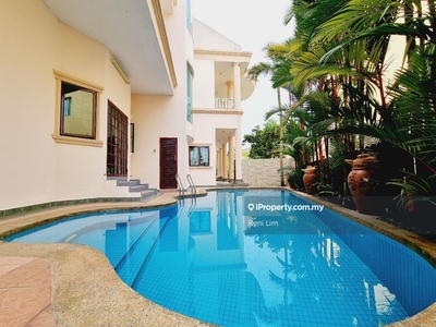 3 Storey Bungalow, Facing Golf, With Pool, High Ceiling