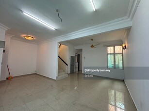 Bandar kinrara puchong bk4 double storey house for rent,22x70,south