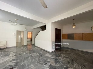 Bu7 Double Storey For Rent nearby Puay Chai 2