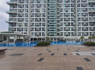 For sale Scott Garden Soho unblocked view facing Mid valley at Good price of RM400,000