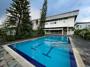 KLCC View with Private Pool&Garden, Balinese Style High Ceiling