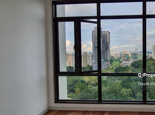 Luxury High End Condo 2min to Pavilion Mall