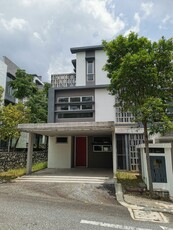 S2/Rasah kemayan 3 storey villa type house ready unit hilltop area for sale