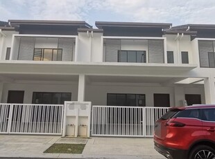 Sendayan Crisantha resort homes double storey superlink for sale