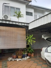 Taman Sri Andalas Klang Double Storey Near Htar Hospital Klang Partially Furnished