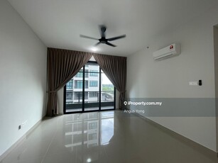 The Most Spacious unit in Ara Sentral, Many units on hand!
