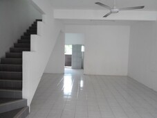 2 Storey Newly Refurbished House In Taman Klang Utama, Klang