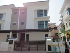 2.5 Storey Semi-D for Sale in Bukit Jelutong
