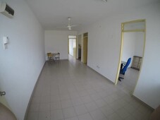 Basic unit 5 bedroom at Mentari Court apartment, Bdr Sunway