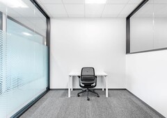 Beautifully designed office space for 1 person in Spaces Exchange 106
