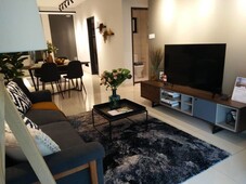 Complete on 2022 fully furnished high end condo come with pet friendly concept