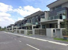 Condo Price Can Get Landed House!!! Double Storey 22*80 Zero Downapyment First Come First Serve