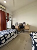 Cosy Furnished Shared Medium Bedroom In Glenmerie - Near Sunway, Taylor and Petaling Jaya!