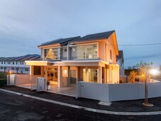 [Facing Shopping Mall] New 2-Storey 2 Houses