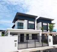 (FREEHOLD 0%DOWN PAYMENT )2sty Landed House Near by Mex 2 Highway to KL 30min (Free Toll to Toll)