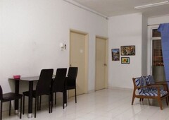 Fully furnish move in condition Lagoon Perdana apartment