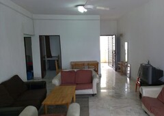 Fully furnish ready move in unit at Lagoon Perdana apartment