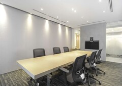 Fully serviced open plan office space for you and your team in Regus Gurney Paragon