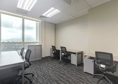 Fully serviced private office space for you and your team in Regus Gurney Paragon