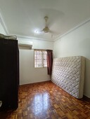 Furnished Room for rent at SL 6 House Bandar Sungai Long Cheras Kajang