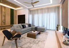 HOC 2020 [ Freehold Pure Residential ] 2R2B ONLY 300K Luxury Condominium Near MRT
