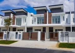Kajang Area, Superlink House 22x80 Freehold, 0% Downpayment