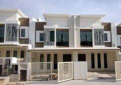 [Loan Reject Unit] Double Storey 22x80 Nr Shah Alam,Kota Kemuning With Backyard 10ft G&G 0%D/P