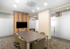 Move into ready-to-use open plan office space for 10 persons in Regus iDEAL