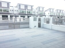Puchong Lakeside Residence Double Storey House For Sale
