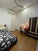 Sizeable Single Room for rent at Paramount Utropolis