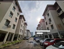 Taman baiduri perling flat unfurnished 2nd floor near tun aminah