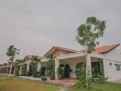 Luxury Houses by the Waters in Batu Gajah, Perak