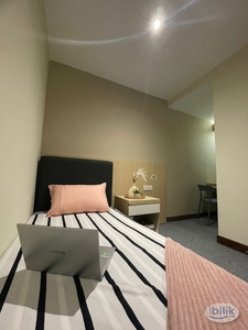 [AT SUNGAI BESI!] [ZERO DEPOSIT! ] Comfortable Room at Hotel Phoenix!(with single bed⭐ ️) \