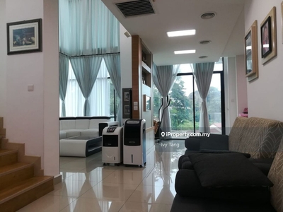 Low density quality furnish condo intown