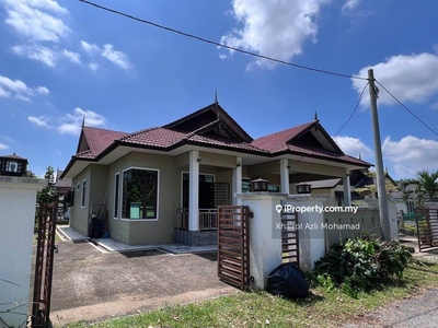 Rumah Banglo Setingkat Kg Bukit Payong