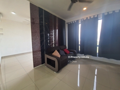 Studio Partial furnished unit high floor good view for sale