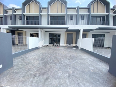 Terrace House For Sale at Lyra