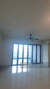 3-rooms unit for rent at The Reach !!
