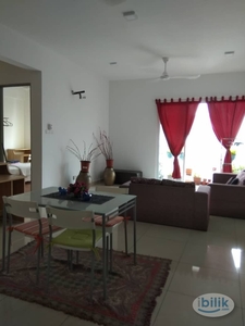 Fully Furnished Middle Room Walking Distance to MRT Station