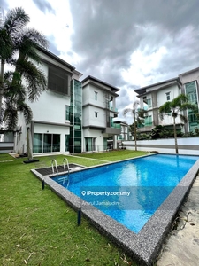 Fully Furnished,Private Lift,Swimming Pool,Corner Unit,New Unit