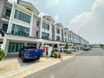 Modern Design 3 Storey Andira Park Bandar Bukit Puchong