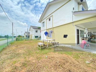 Pasir Gudang, 2 Storey Corner Lot with 20ft Land, 3 Bedroom, 18x60