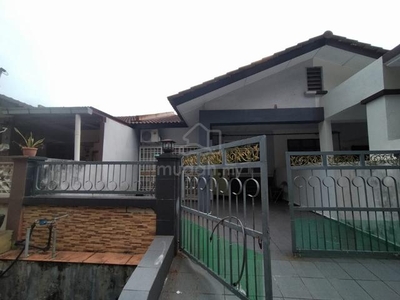 1 storey terraced house located near IM14/17 Mahkota Perdana