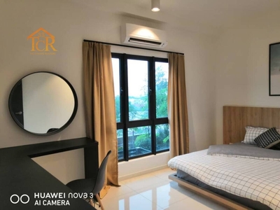 Fully Furnished with Wifi! Emira Residence, Shah Alam