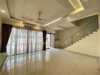 . High Ceiling, Sutera Damansara Gated Guarded / Double Storey House