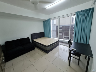 LRT Walking distance. Master bedroom with private balcony