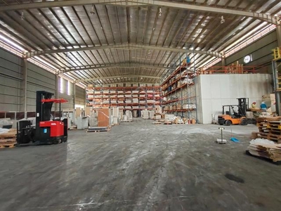 Main Road warehouse with offices Bukit Minyak