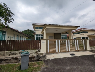 [NON FURNISHED] Single Storey Bungalow House at Durian Tunggal, Gated & Guarded Community